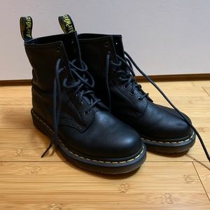 Dr. Martens FOR LIFE - smooth leather